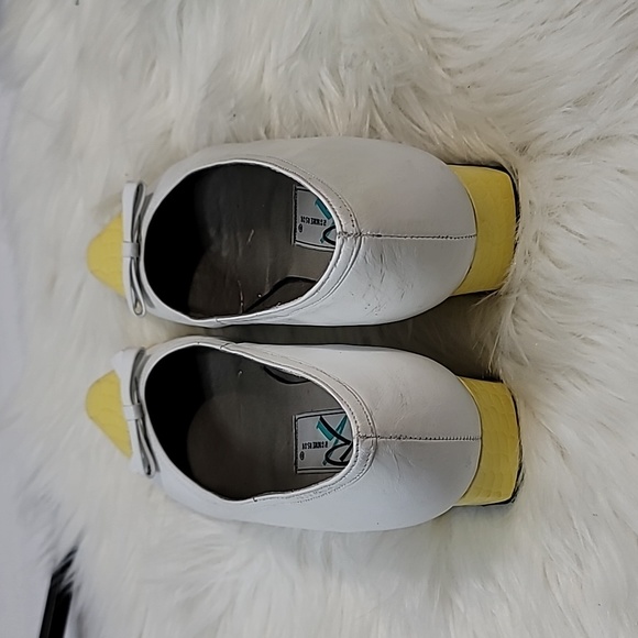 Ros R Hommerson  White/Yellow Pump - Picture 2 of 6